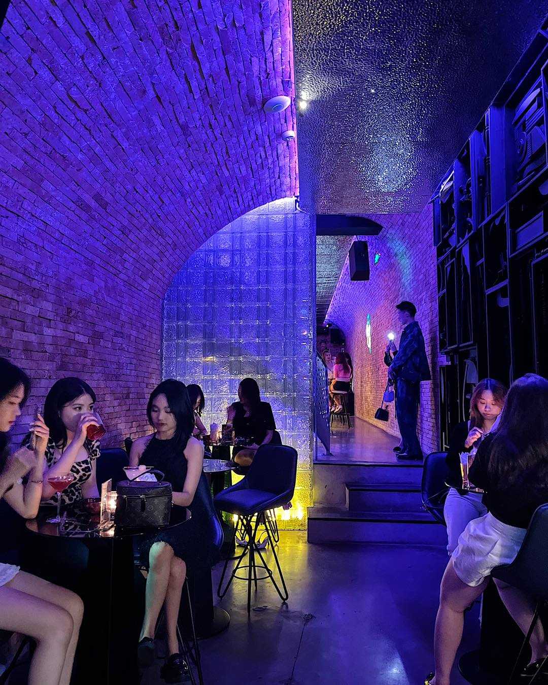 Parallel Cocktail Bar