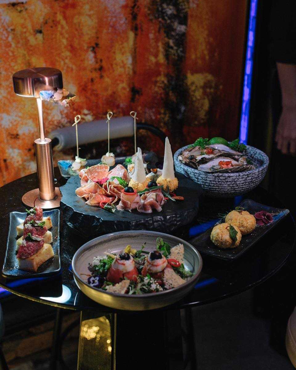 Parallel Cocktail Bar