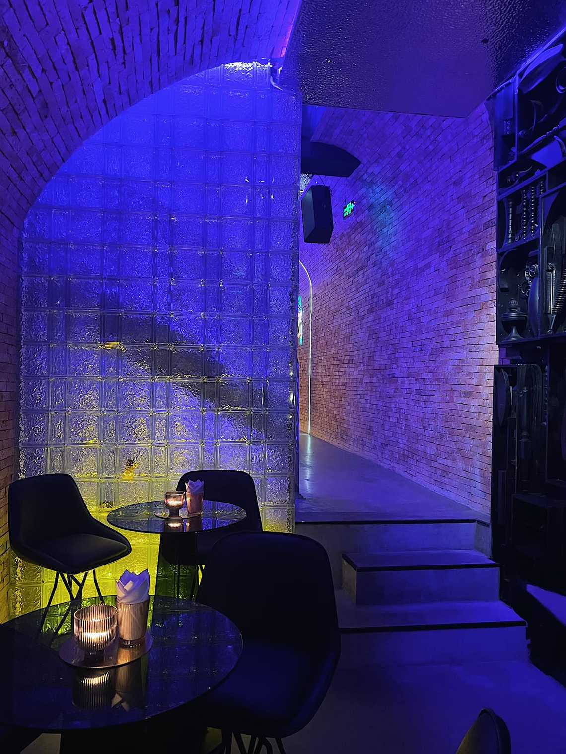 Parallel Cocktail Bar