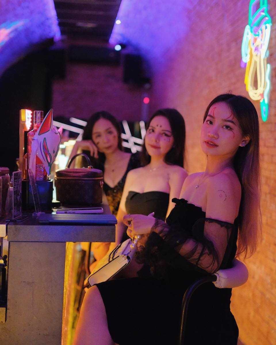 Parallel Cocktail Bar