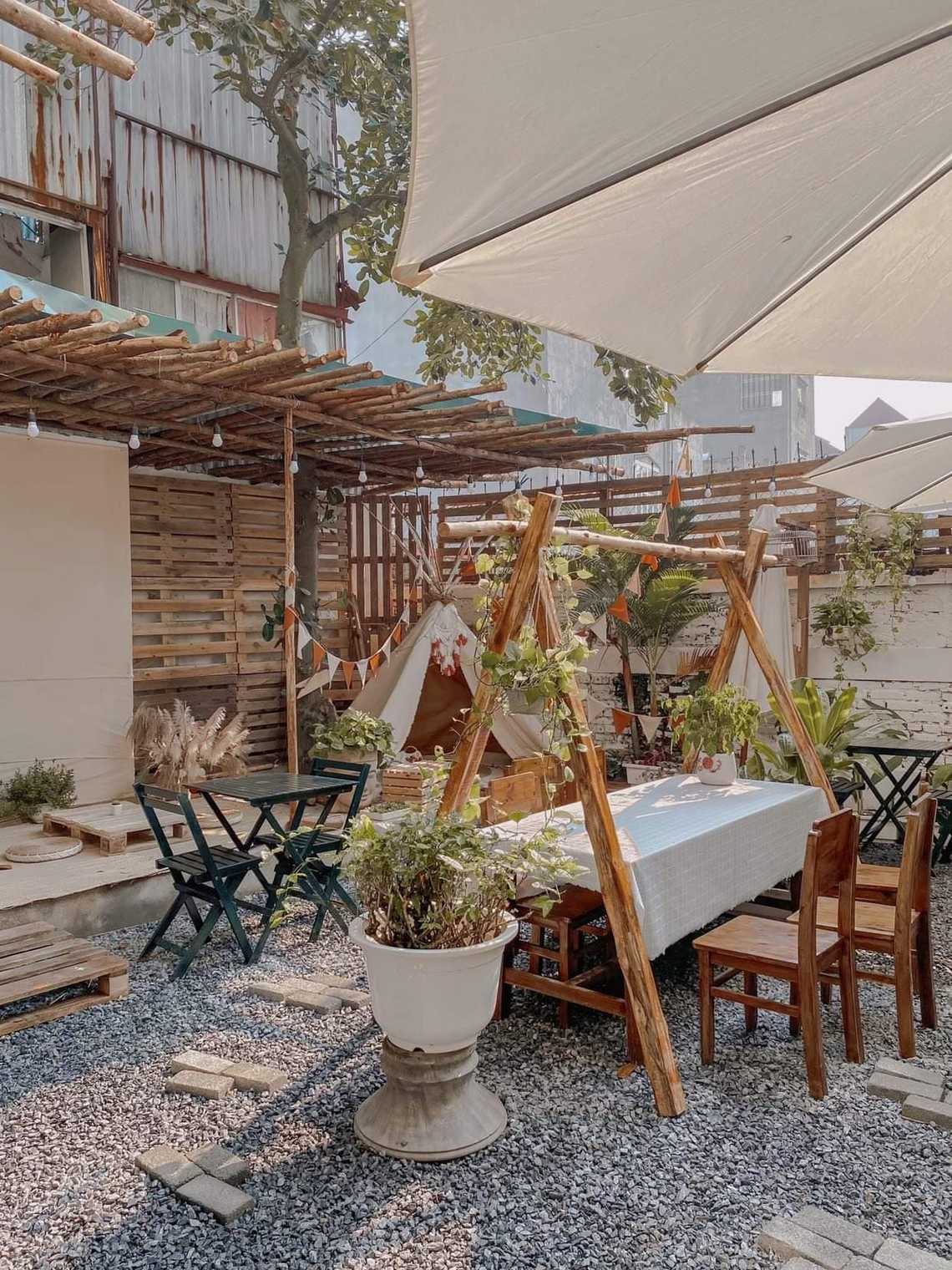 Photo by Hồng Na Na